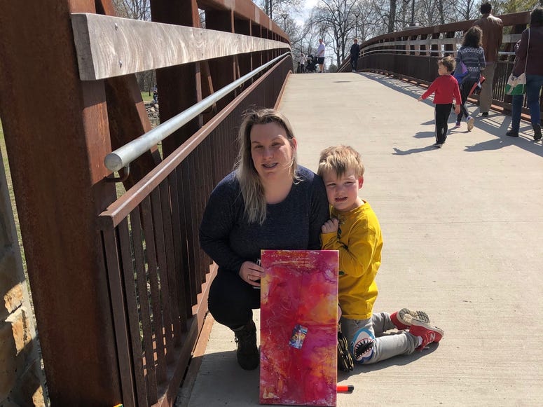 Artist leaves free art in Dodge Park