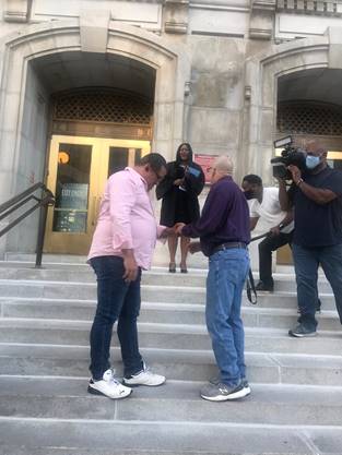 Free Valentine's Day wedding will again be performed in Fulton County after 2 years