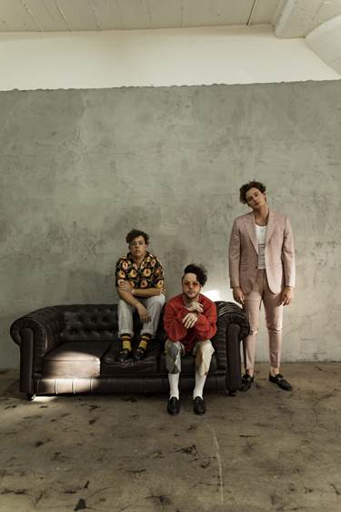 lovelytheband
