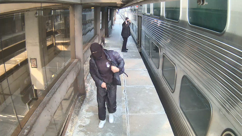 Metra police arrest man who robbed train conductor