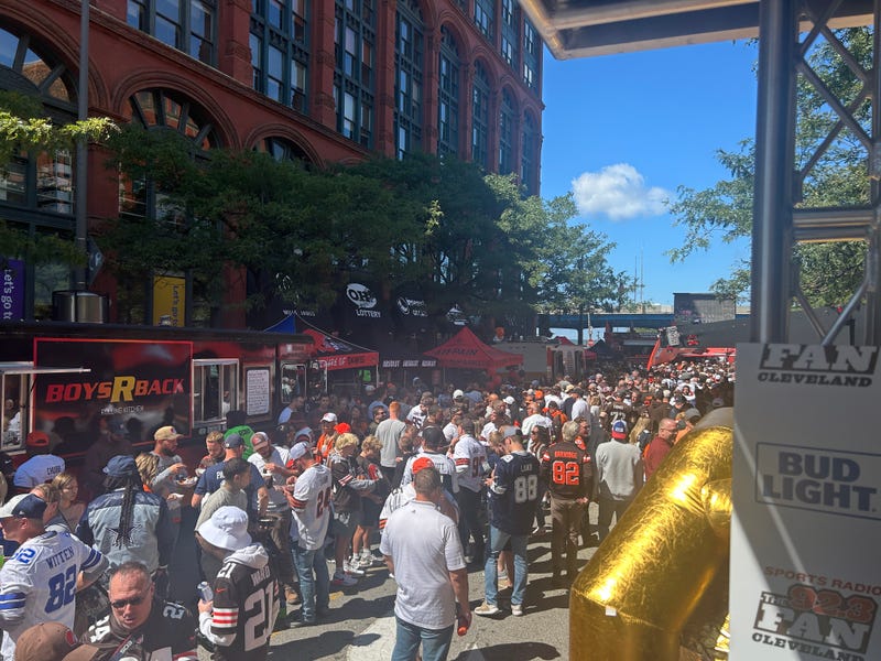 The Fan Bud Light Tailgate Week 1