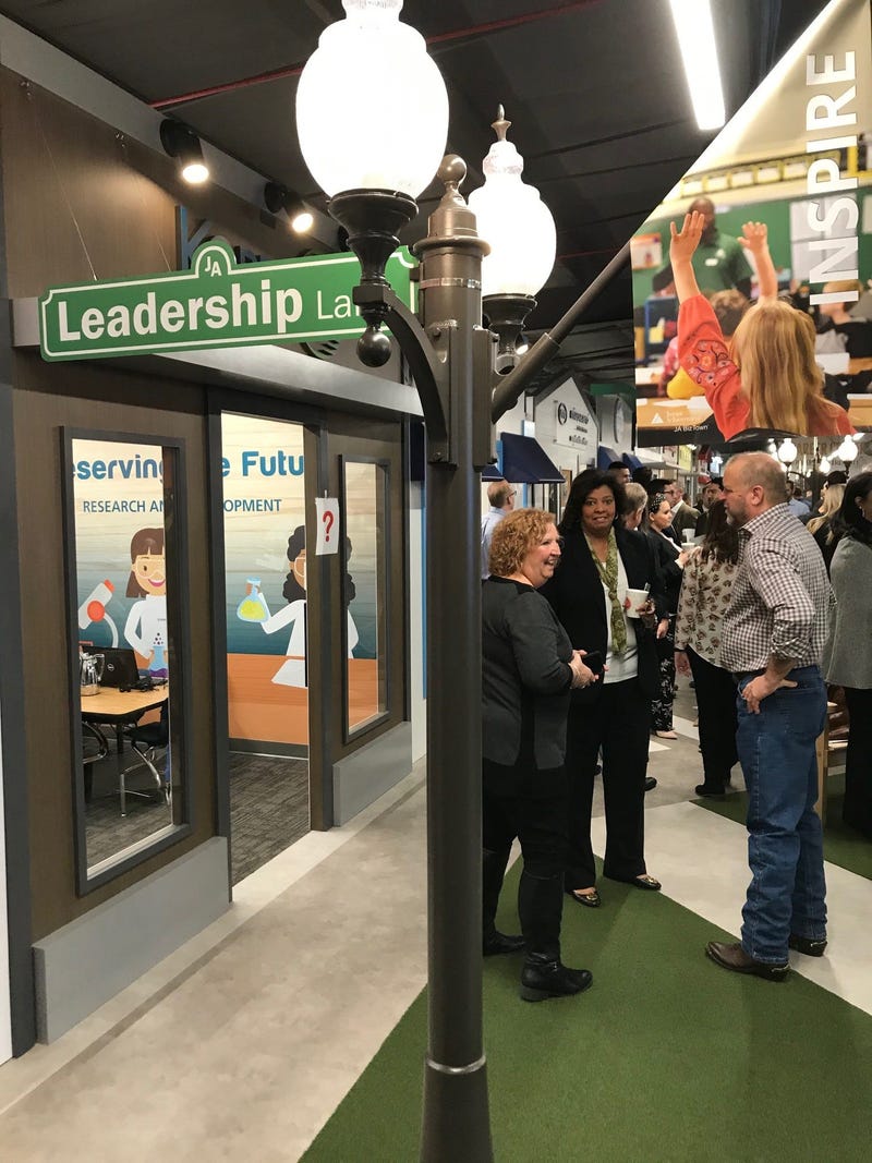 Leadership Lane