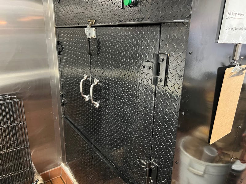 Mel's BBQ smoker