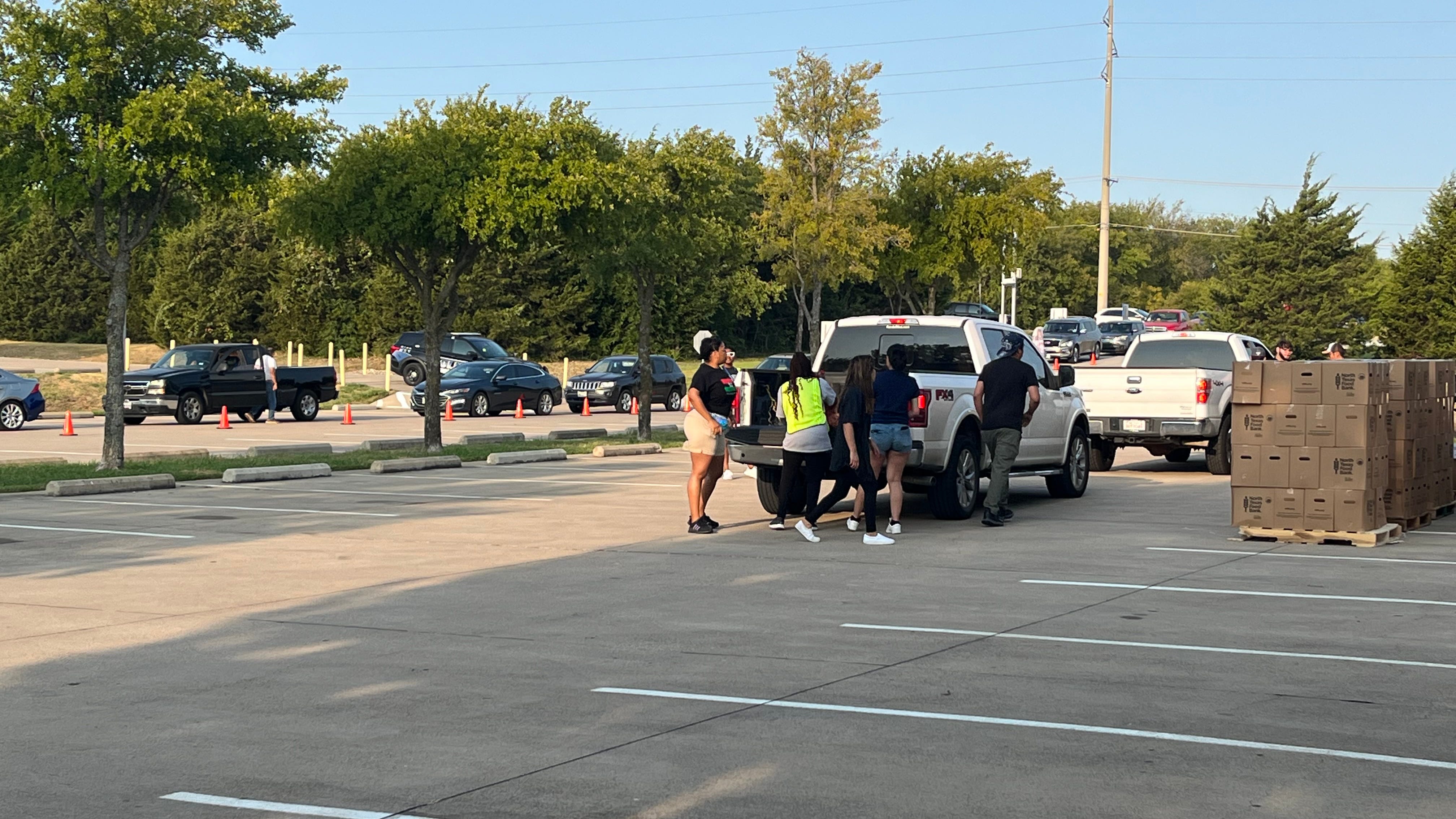 Community continues to benefit from UNT Dallas Camps Pantry