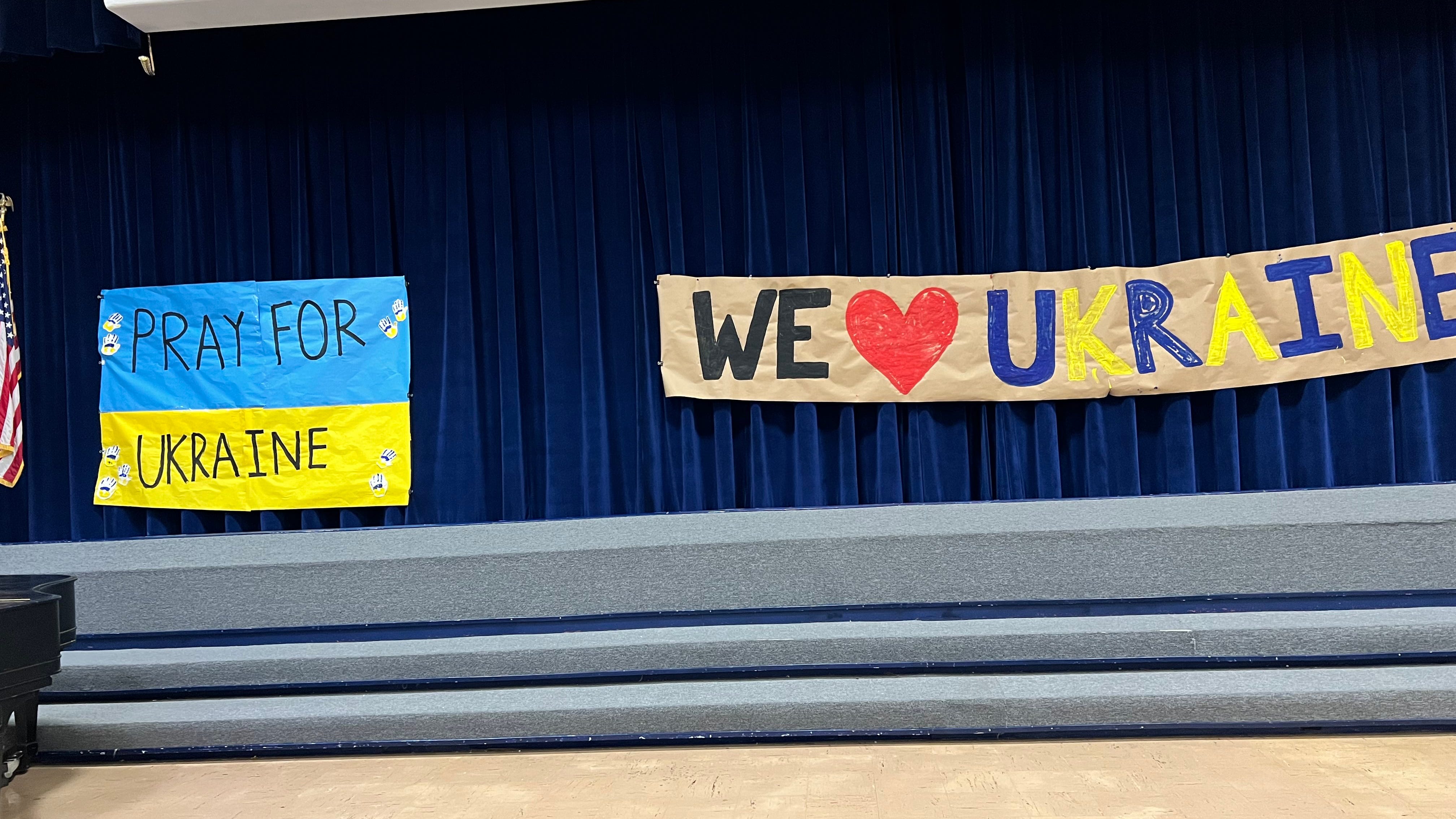 Northwest side catholic school welcomes in Ukrainian children
