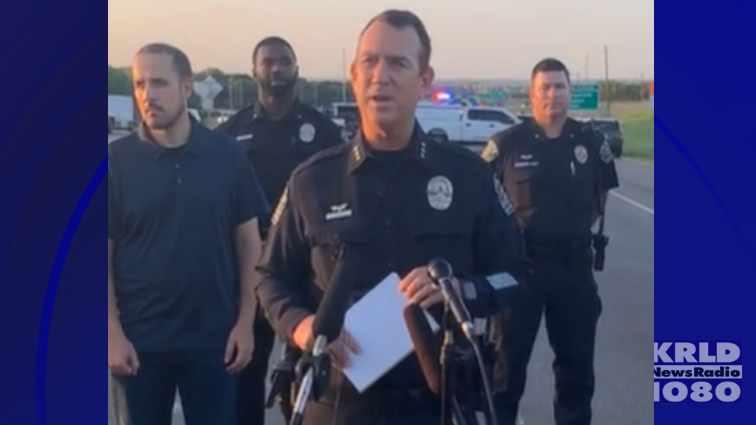 Man with a knife wounded by Austin police