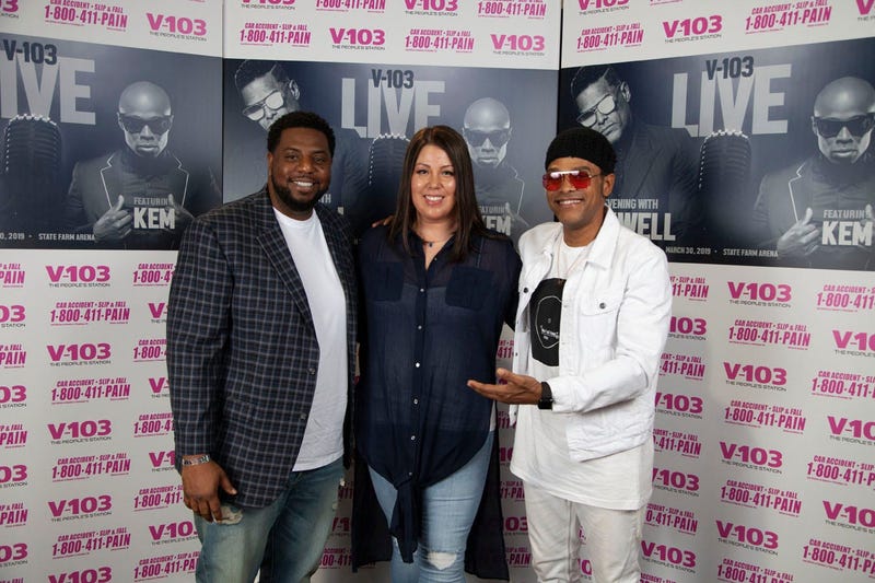 Maxwell Meets Fans Backstage At V-103 Live Concert In Atlanta