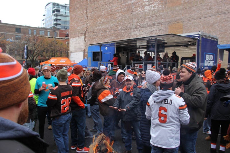 Fan Tailgate 11-24-19