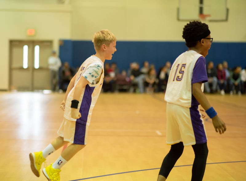 kids playing, score, basketball