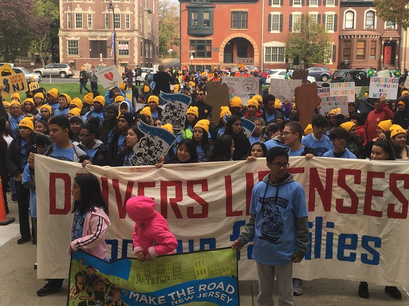 — Some 400 people rallied outside the Capitol building in Trenton, urging state legislators to act on a bill that would give driver's licenses to undocumented immigrants in New Jersey.
