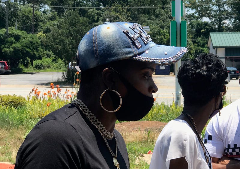 Activist Traci Fant Listens to Protester - Emily Gill
