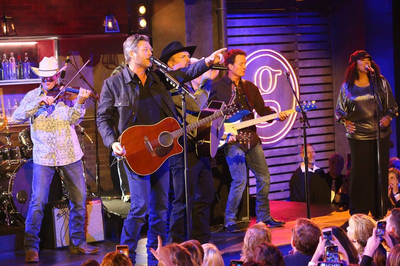Blake Shelton and Garth Brooks