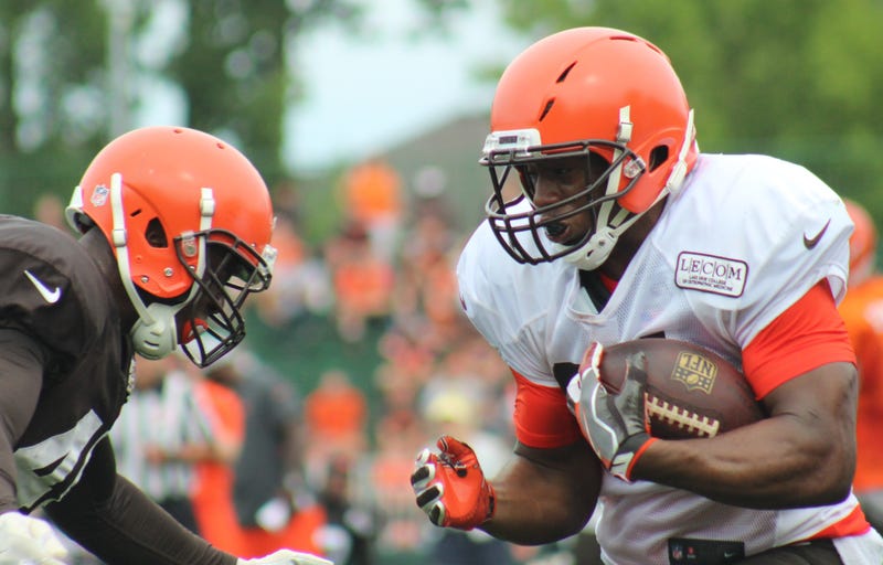 Browns rookie running back Nick Chubb runs the ball during an 11-on-11 drill at training camp.