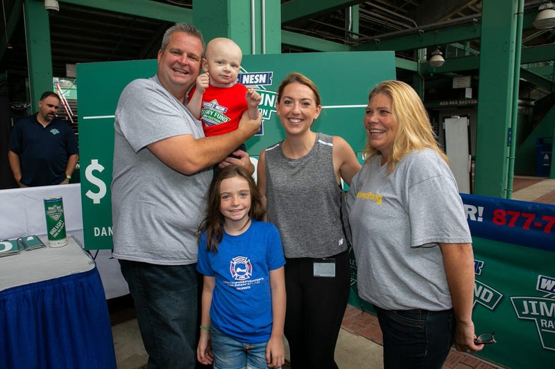 Johnny Morris, 3, neuroblastoma, with sister Madison, and parents Colleen and John.