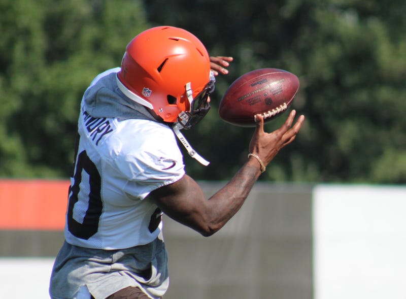 Browns receiver Jarvis Landry catches a pass during drills on Aug. 4, 2018.