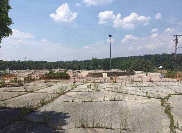 Crestwood Plaza