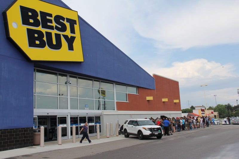 Anthony Russo Avengers: Endgame Signing at Best Buy Cleveland
