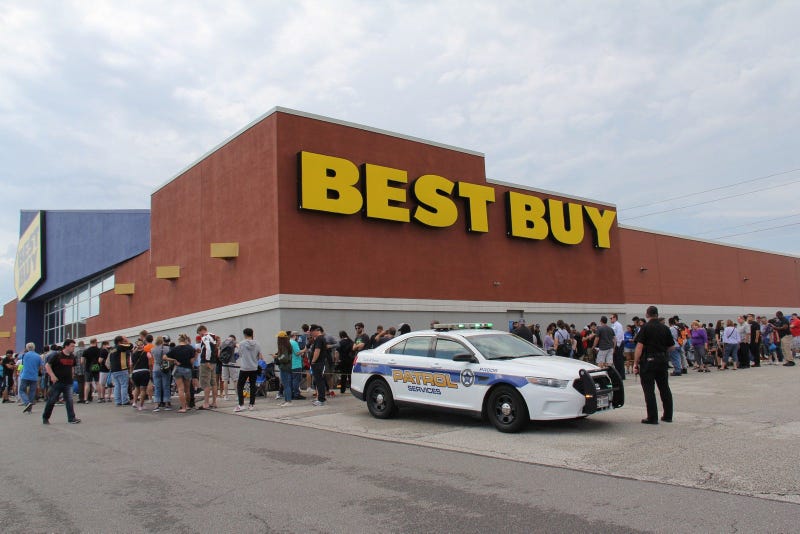 Anthony Russo Avengers: Endgame Signing at Best Buy Cleveland