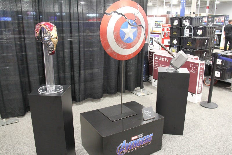 Anthony Russo Avengers: Endgame Signing at Best Buy Cleveland