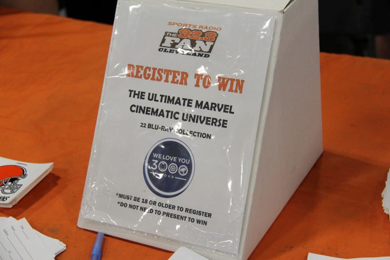 Anthony Russo Avengers: Endgame Signing at Best Buy Cleveland