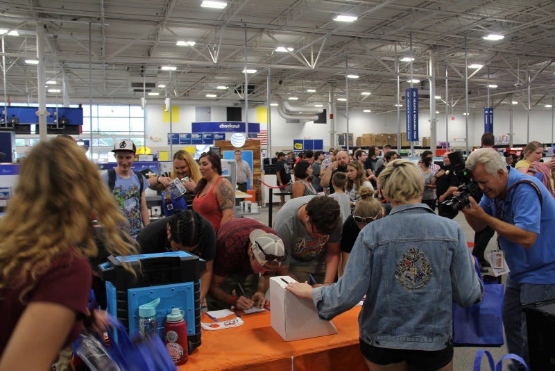 Anthony Russo Avengers: Endgame Signing at Best Buy Cleveland