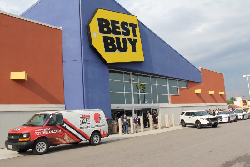 Anthony Russo Avengers: Endgame Signing at Best Buy Cleveland