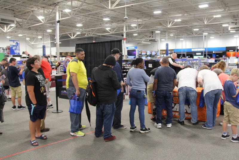 Anthony Russo Avengers: Endgame Signing at Best Buy Cleveland