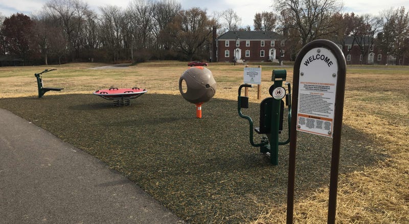 Trail exercise park