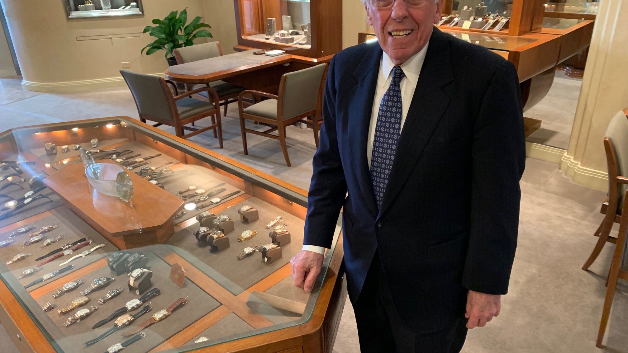 Long-Time Jeweler Retires, Closes Up Shop In Chicago's Gold Coast