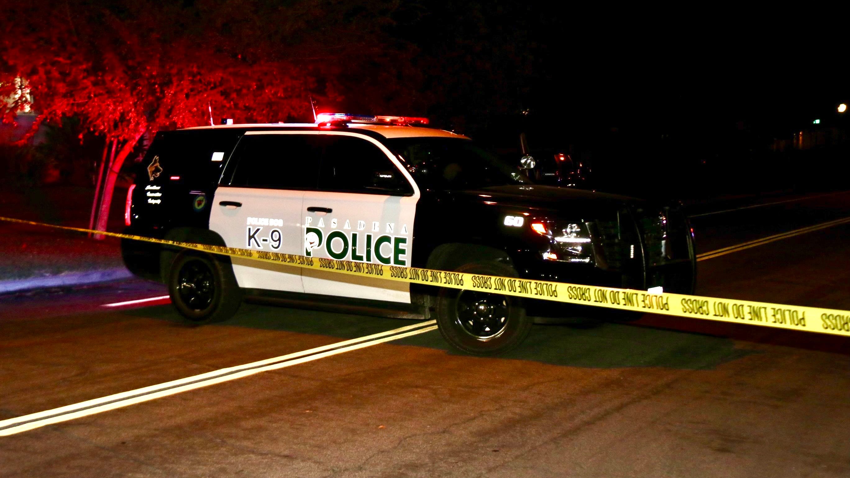 2 killed, 2 people held hostage in string of Pasadena shootings: police