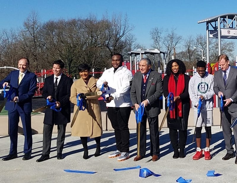 Participating in the ribbon cutting at John F. Kennedy Park (l-r) Brett Daniels, COO of the Atlanta Super Bowl Host Committee; Dan Corso, Host Committee Chairman; Atlanta Mayor Keisha Lance Bottoms; Atlanta Falcons Defensive Tackle Grady Jarrett; Atlanta