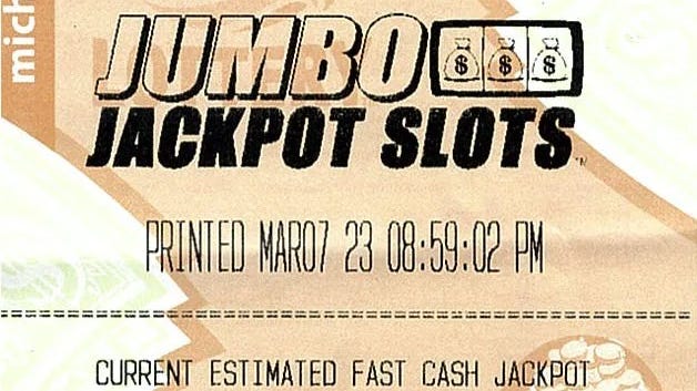 Wayne County man wins $589K Fast Cash jackpot with ticket he bought at Melvindale bar
