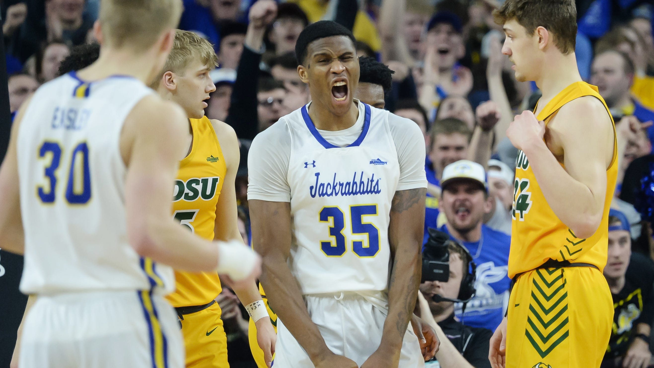 2022 NCAA Tournament Cinderella picks: Which teams could bust brackets?