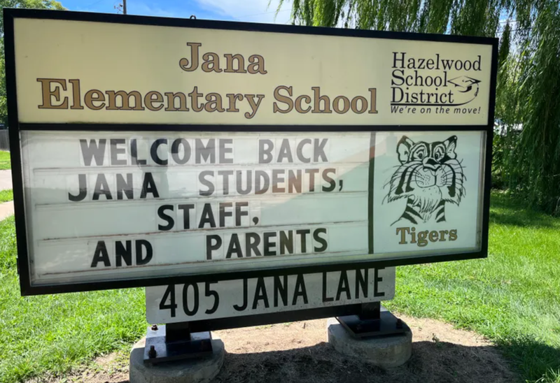 sign welcoming jana students 