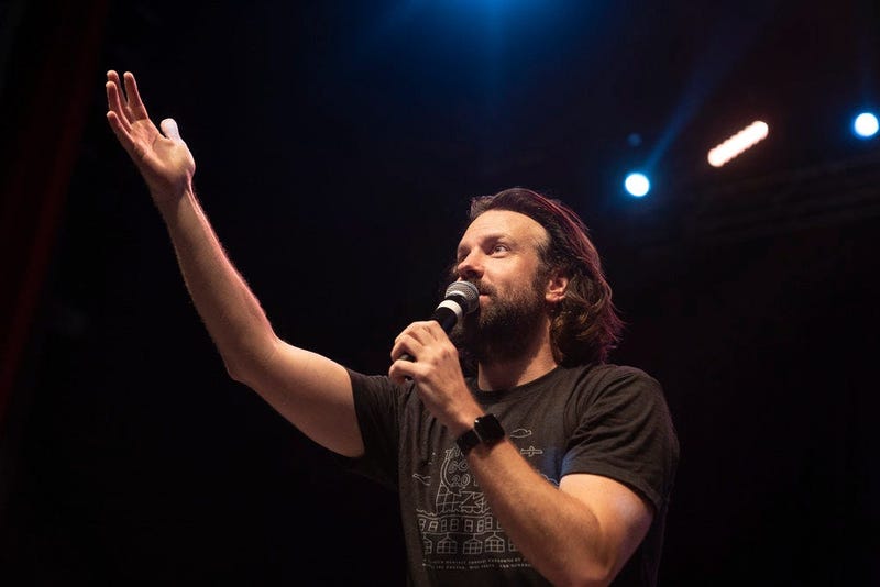 Jason Sudeikis addresses the audience at Thundergong