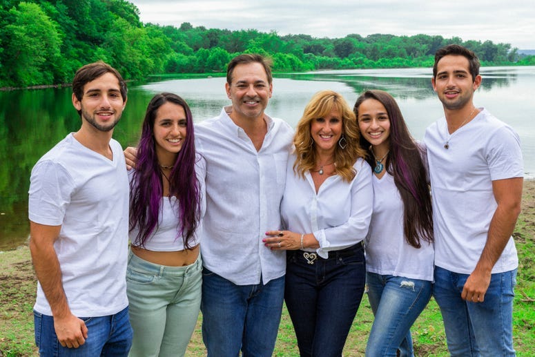 Jeannette Jennings and Family 
