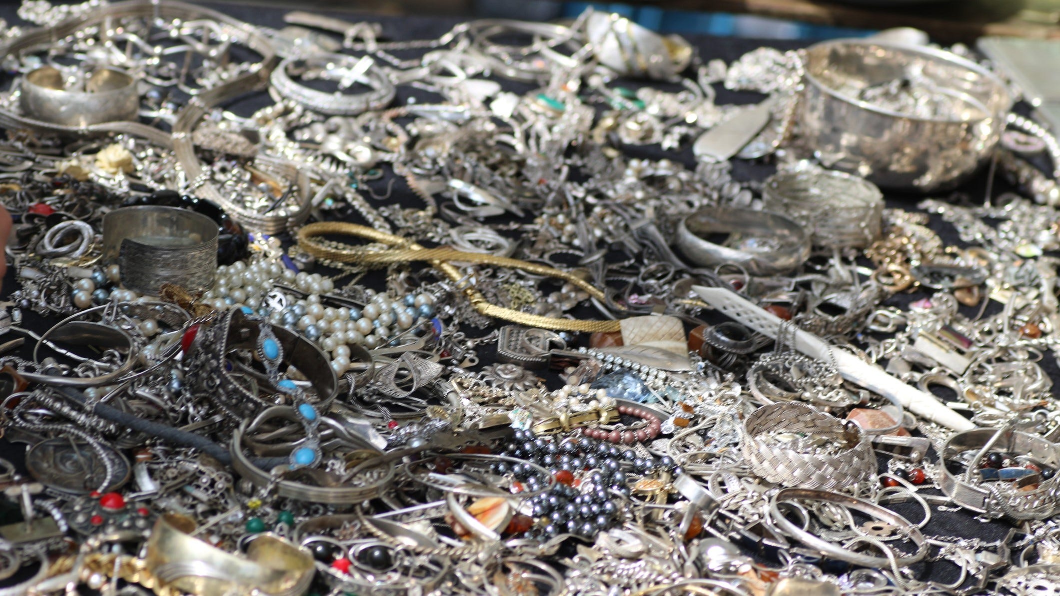 Millions in jewelry stolen from Brink's truck near L.A.