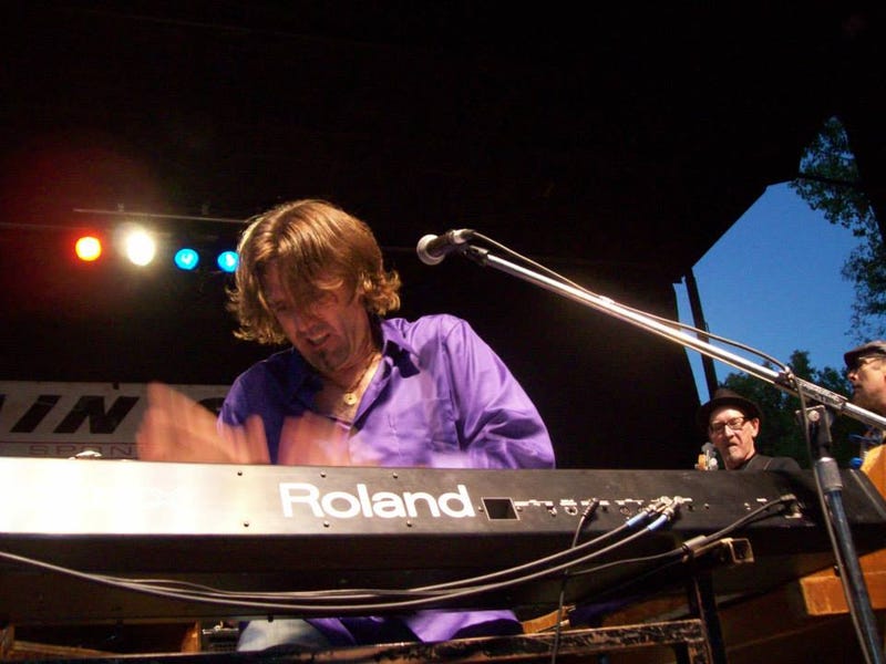 Jimmy Voegeli playing the piano