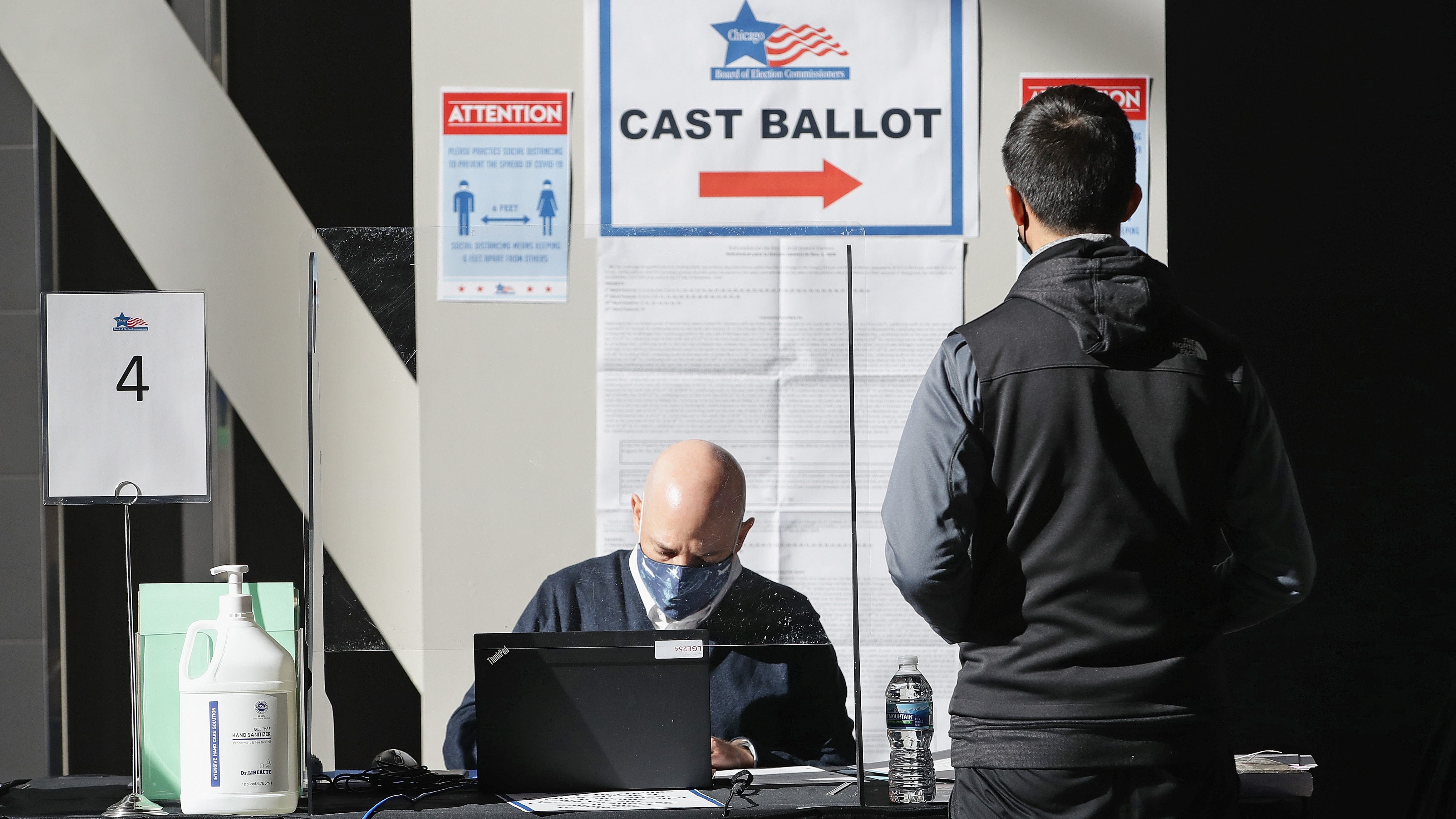 Chicago Votes gets young, first-time voters into voting booths with its 'Parade to the Polls'