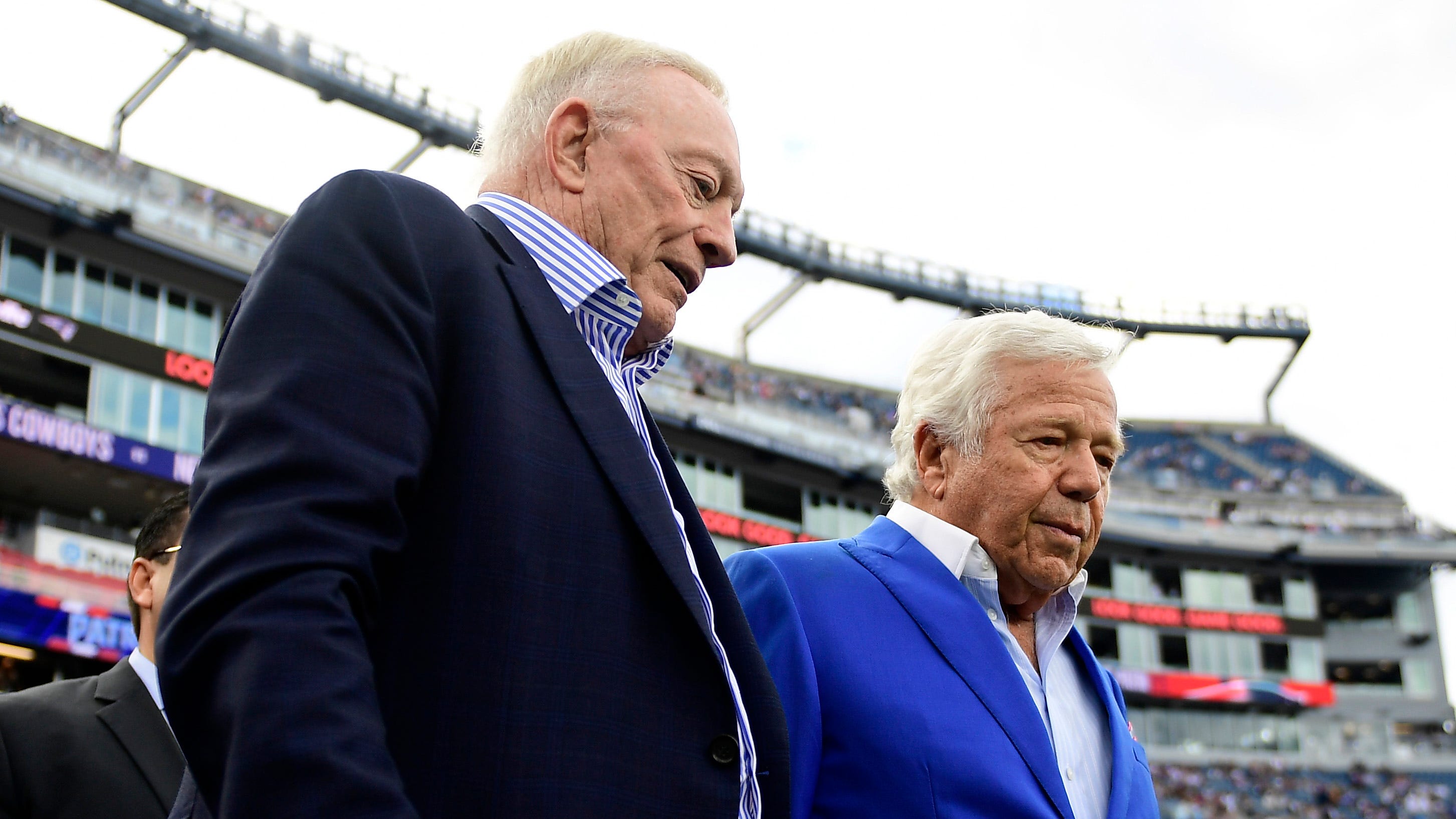 Jerry Jones reportedly scolded Bob Kraft at NFL owners meeting: 'Don't f–k with me'