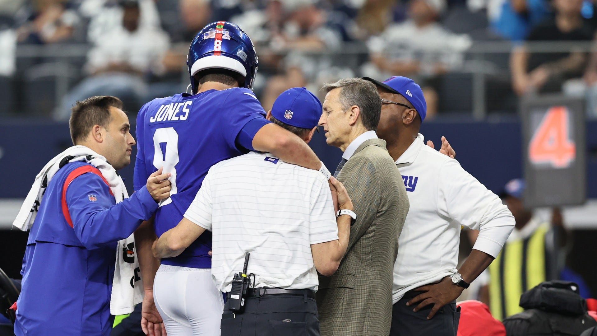 Woozy Daniel Jones carted to locker room after stumbling from helmet-to-helmet hit