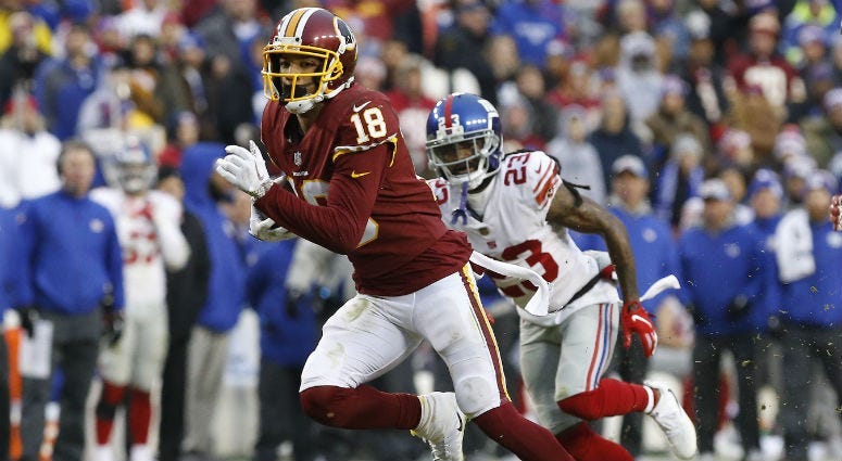 Redskins WR Josh Doctson runs with the ball against the Giants. 