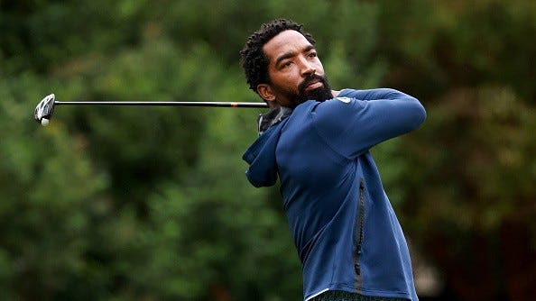 J.R. Smith attacked by bees in first college golf tournament