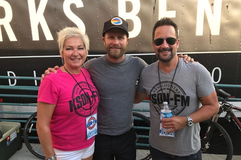 Dierks with John and Tammy