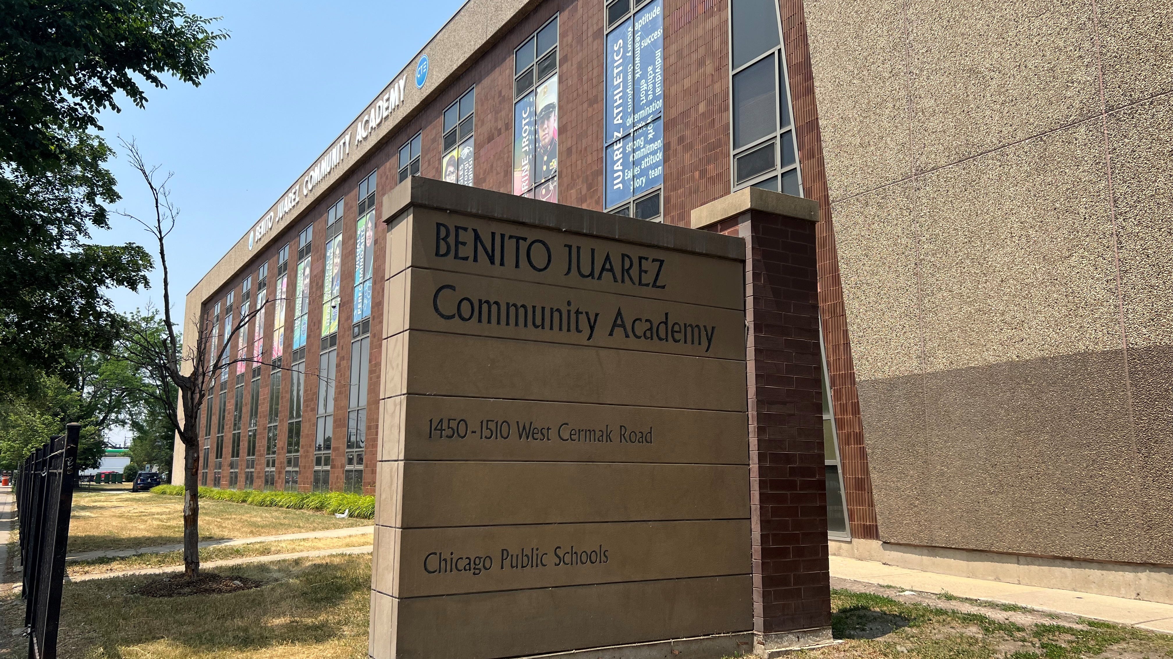 Hispanic students getting short-changed in Chicago, researchers say