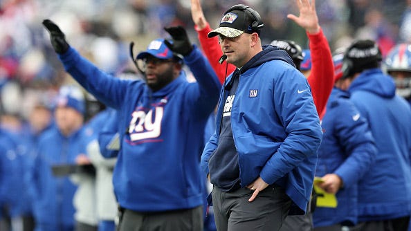 Giants, Joe Judge mocked on social media for QB sneak on third-and-9