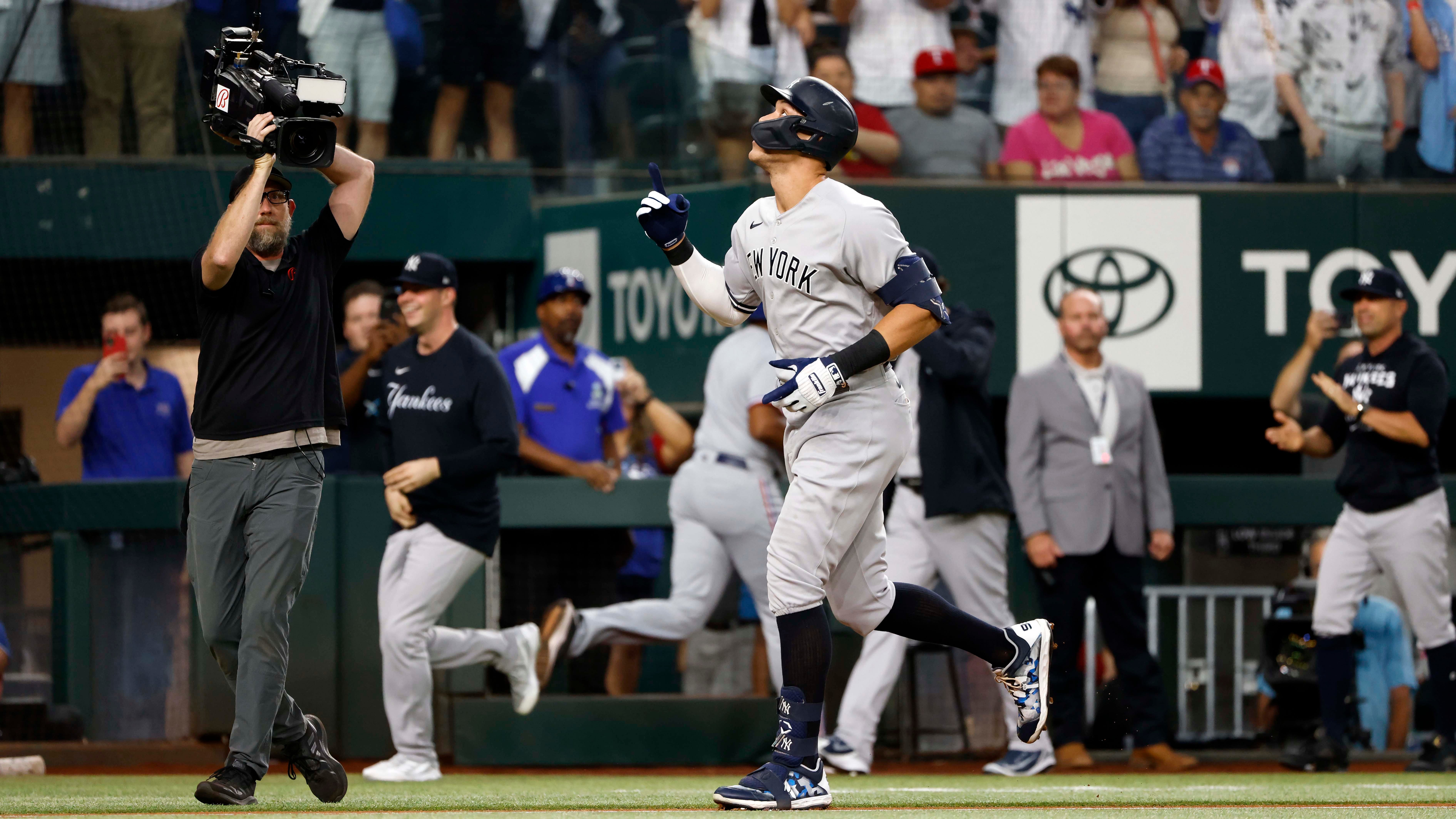 Derek Jeter, Patrick Mahomes and more react to Aaron Judge hitting home run No. 62