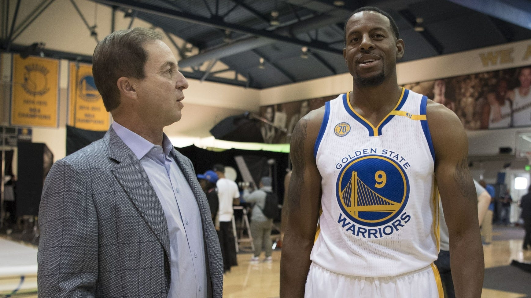 Joe Lacob, Andre Iguodala joke about new contract on 'Point Forward' podcast