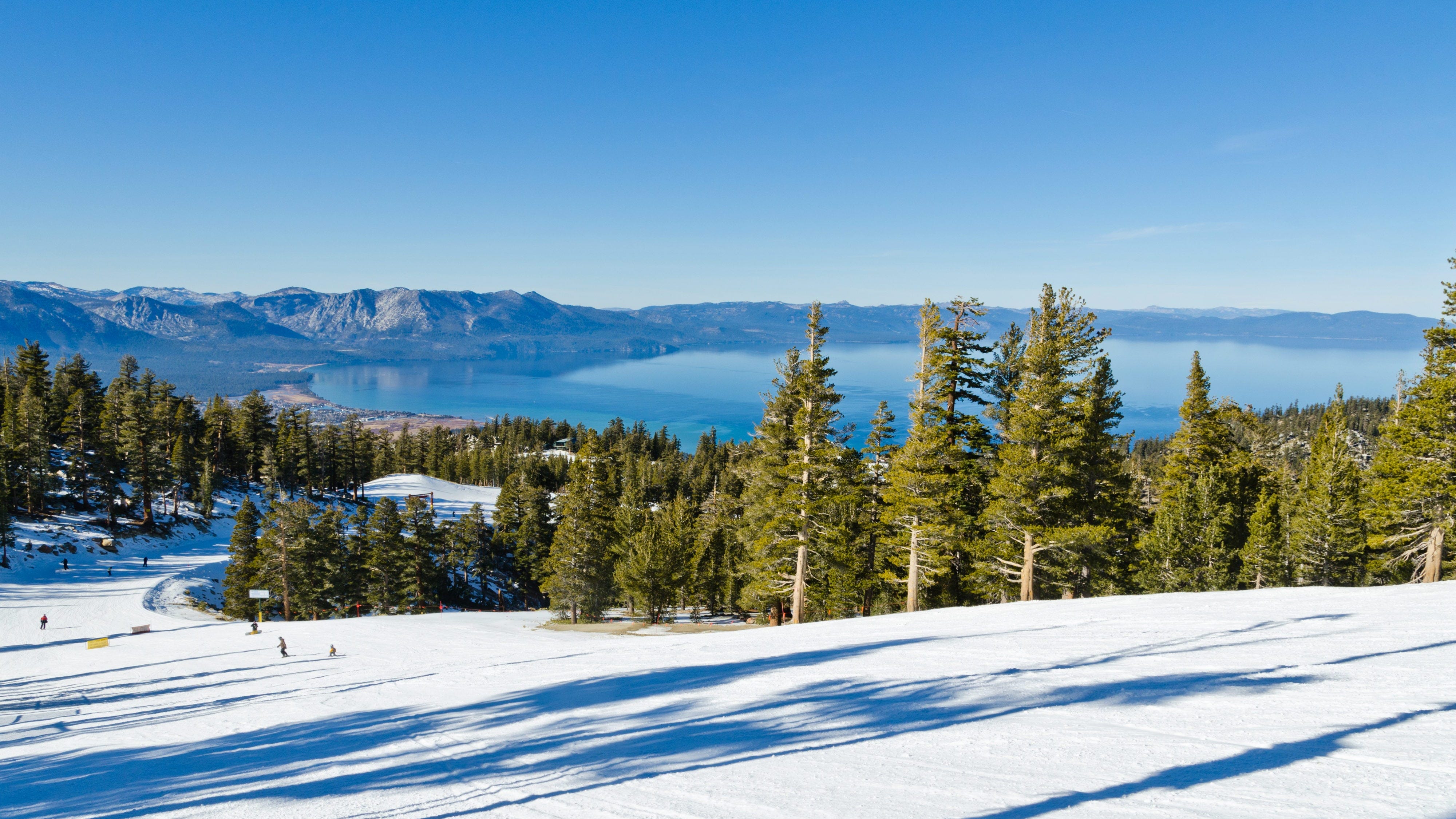 Tahoe officials ask people not to shelter in vacation homes