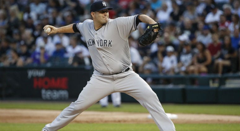 Lance Lynn delivers against the Chicago White Sox during the first inning at Guaranteed Rate Field in Chicago.